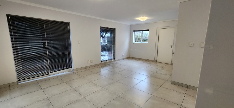 To Let 4 Bedroom Property for Rent in Bloubergrant Western Cape